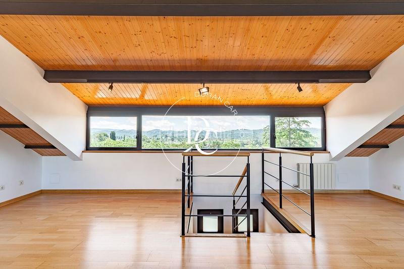 Foto cc019db5-5a0f-49a5-9868-b784c164cecc. Casa  de lujo de 344 m2 con piscina en venta en Sant Cugat del Vallès