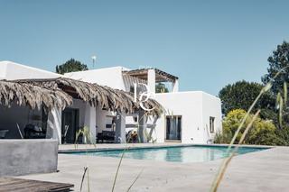 Casa  Can sans, polígono 15, parcela 35. Casa de lujo de 500 m2 con piscina y vistas en venta en sant llo