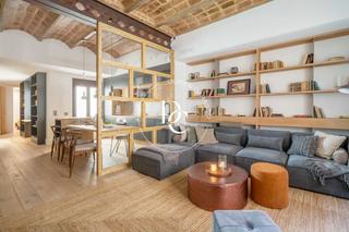 Pis  Passeig de colom. Piso de 103 m2 con vistas en venta en el gtic, barcelona