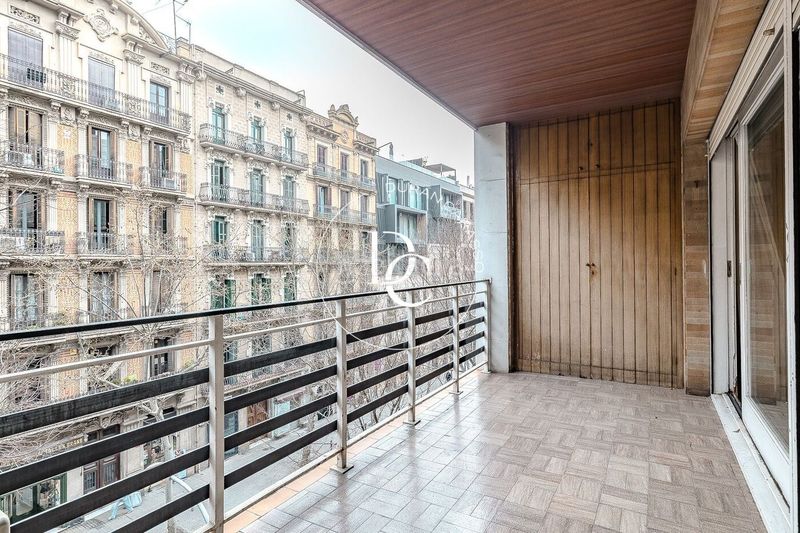 Foto 942945ba-de52-4193-b917-28b811e9c0b1. Pis amb calefacció aparcament a L´Antiga Esquerra de l´Eixample Barcelona