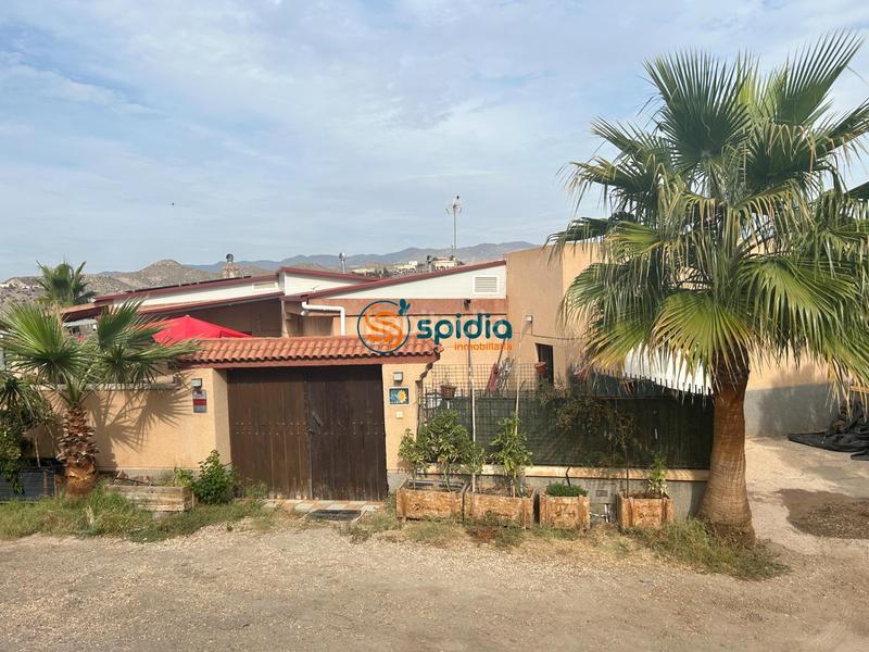 Foto 08db220d-23f9-4948-820c-59ecc74c0365. Chalet  independiente en la parte alta de todosol con excelentes vistas, piscina, jardín y huerto en Águilas