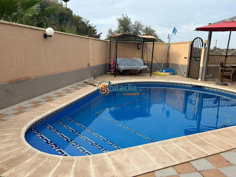 Foto cfdfbddd-80c8-4f35-b4ab-6bd11ecfe9f9. Chalet  independiente en la parte alta de todosol con excelentes vistas, piscina, jardín y huerto en Águilas