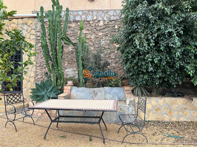 Foto fd43c6bf-0f56-4ab5-969e-2b399a4fceaa. Chalet  independiente en la parte alta de todosol con excelentes vistas, piscina, jardín y huerto en Águilas