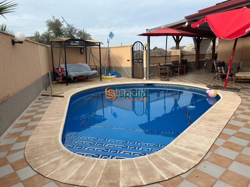 Foto 153cbf96-acc5-44d2-9d85-fa33694d35f4. Xalet amb calefacció piscina a Los Collados-Los Geraneos Águilas