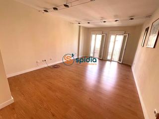 Piso en Casco Antiguo. Piso de 3 dormitorios en pleno centro de aguilas