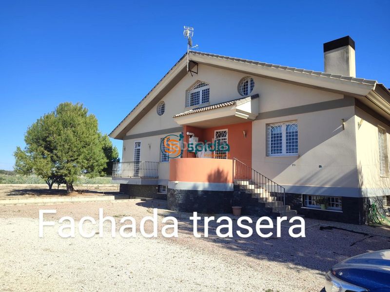 Foto b9f7fd6b-2260-42c7-a915-41738d19898a. Casale con parcheggio in Marchena Lorca