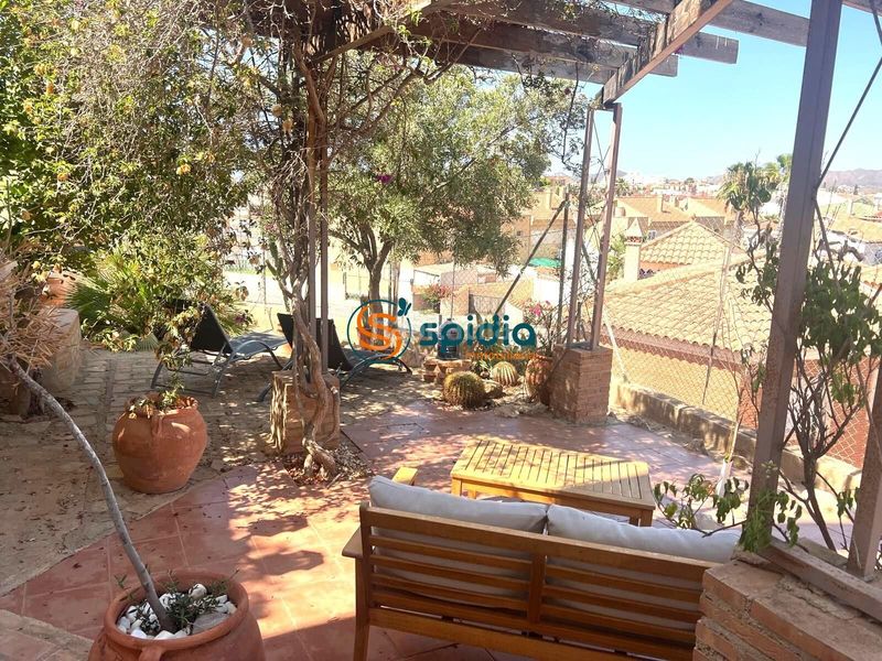 Foto adf239a4-1ce5-452e-bbcc-61c3b04c0c22. Edifici a Calabardina Águilas