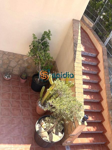 Foto c3e050d7-2c2b-4a10-883c-37e5e243a240. Edifici a Calabardina Águilas