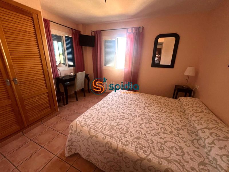 Foto fcc0b170-07ff-4804-9a9f-e5e45a49fc0d. Edifici a Calabardina Águilas