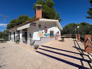 Masia a Tébar - Los Arejos. Venta de casa de campo con zona de vegetación en águilas