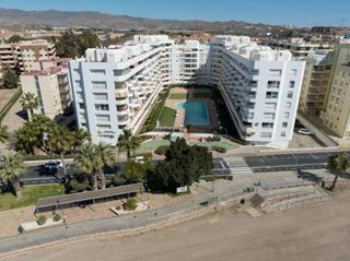 Miete Etagenwohnung in Delicias. Amplio piso en primera línea totalmente reformado  playa de las