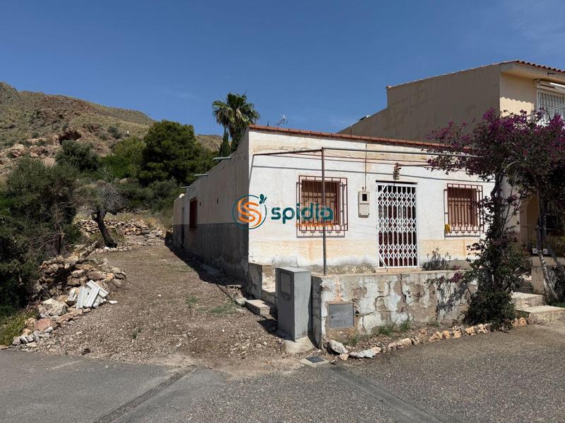 Foto c0553ff9-4d0f-46dd-980d-af4ab35f84ff. Masia amb aparcament a San Juan de los Terreros