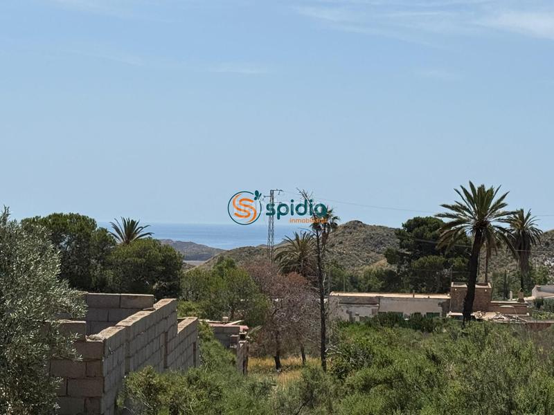 Foto fc4c6c3b-4e47-41c9-b656-9a1c5636e3a3. Masia amb aparcament a San Juan de los Terreros