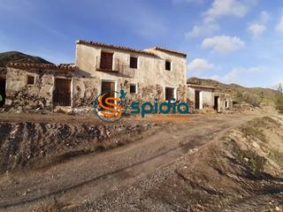 Fondo rustico in Tébar - Los Arejos. Terreno rural con dos casas a reformar naturaleza y vistas al ma