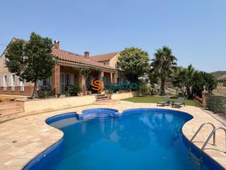 Country house in Tébar - Los Arejos. Chalet abuhardillado con vistas panorámicas al mar y a la montañ