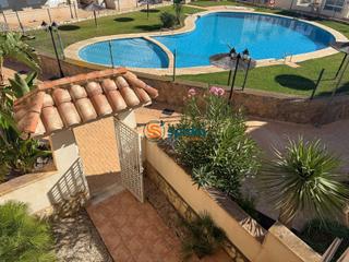 Casa adossada a Los Collados-Los Geraneos. Vivienda adosada, a estrenar, en residencial privado con piscina
