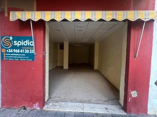 Lloguer Local Comercial a Casco Antiguo. Bajo comercial en av juan carlos i , a 50 m de la playa de ponie