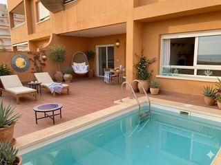 Piccolo appartamento in El Hornillo. Apartamento de dos dormitorios con piscina privada y espectacula