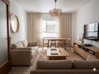 Flat in Casco Antiguo. Amplio piso en planta entresuelo de 3 dormitorios en cramón y ca