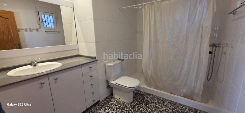 Foto eedbd5dc-9203-447a-a837-e5d7a295c75e. Masia amb calefacció aparcament a Águilas