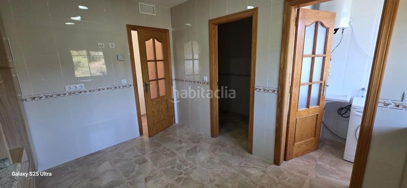 Foto fe328590-0b0d-4b7d-bc1d-60913a6e477c. Masia amb calefacció aparcament a Águilas