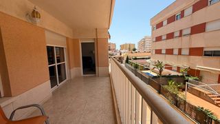 Piso en El Rubial. Amplio piso de 148 m2 con garaje a 300 metros de la playa de pon