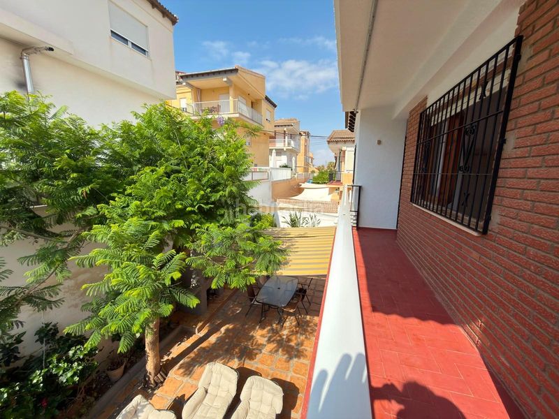 Foto a276220d-4312-49c2-8510-930991cb033a. Casa adossada amb aparcament a El Hornillo Águilas