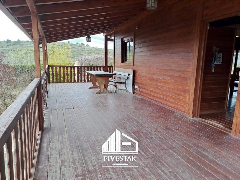 Foto a107a88d-3397-40a5-a81e-03a1f53d68b1. Maison dans Monserrat