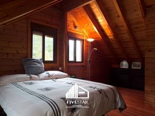 Haus in Monserrat. Martinas wooden house