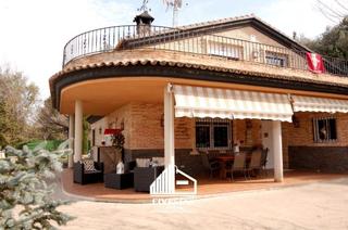 Casa a Genovés. The snow house