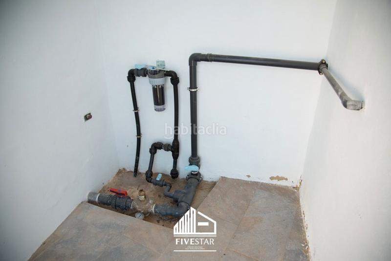 Foto 04afe493-1c7e-4299-bbb5-87b8ffda0925. Landgut in Montroy