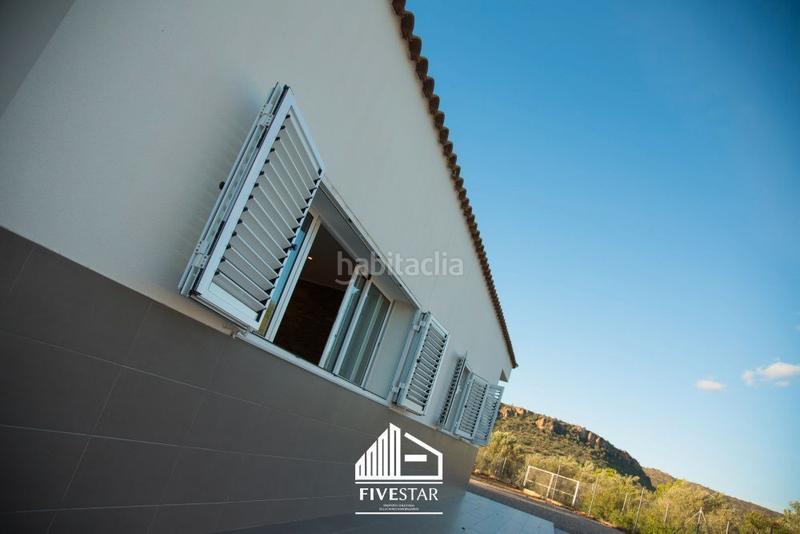 Foto 4ad118a4-622b-41dd-912a-3de39b4563f4. Landgut in Montroy