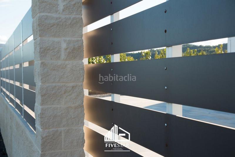 Foto 5962a753-a820-4dfd-96bc-f20304a393e3. Landgut in Montroy