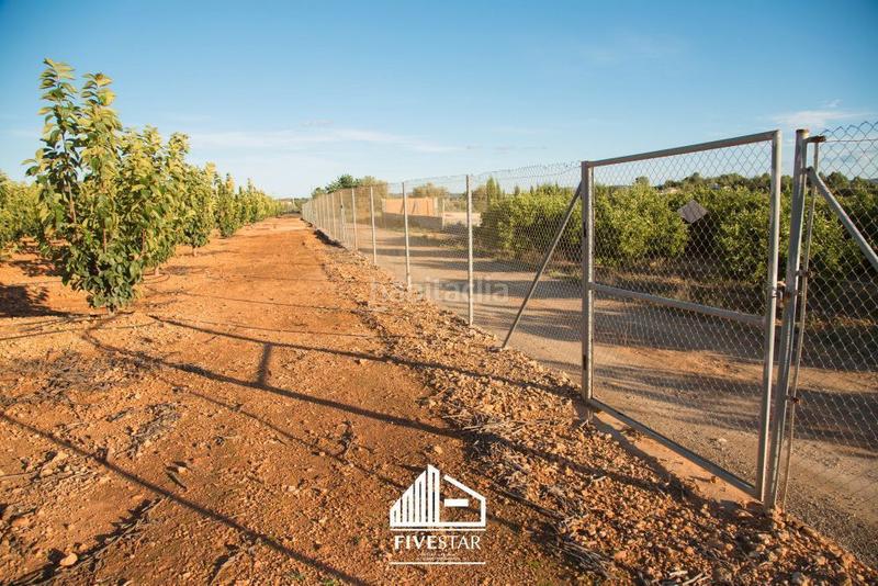 Foto 62eb6ee7-f1e3-4840-bc43-5d9277e0d078. Landgut in Montroy