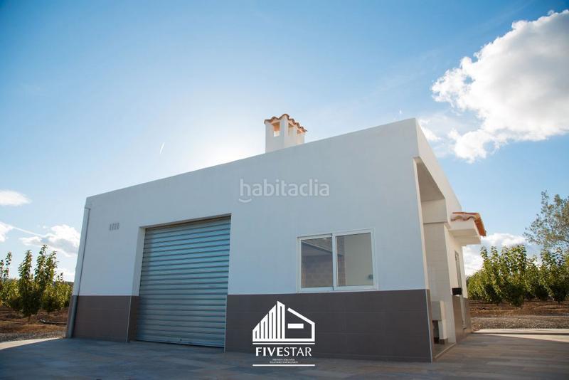 Foto a0df2aa2-89db-40db-b1e3-b43125777212. Landgut in Montroy