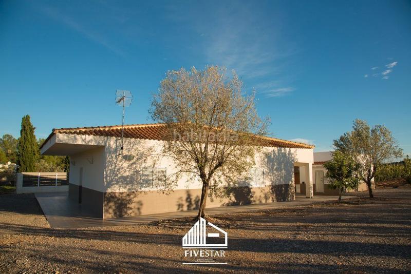 Foto c29cb3ed-9cdb-4337-8c82-62502cc9034c. Landgut in Montroy