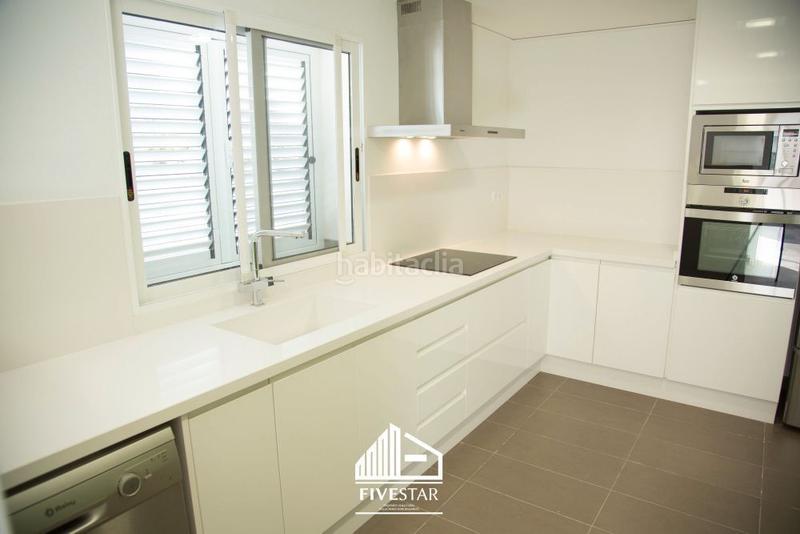 Foto cdfbb024-d28e-49cb-8bf8-6fe4670edaf2. Landgut in Montroy