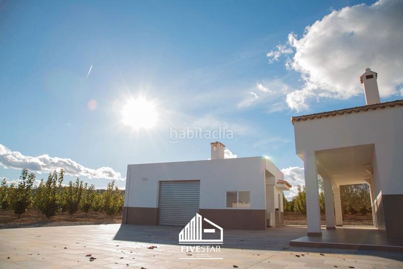 Foto f7e43f66-11d6-4d2b-ad25-0513b25d2598. Landgut in Montroy