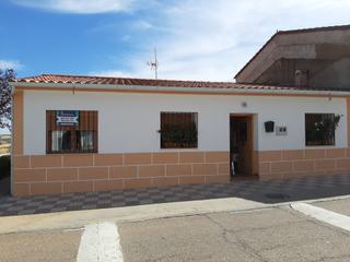 Maison à Acedera. Oportunidad casa rural en venta pantano orellana acedera