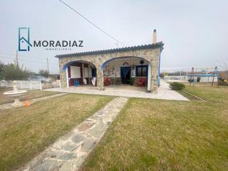 Xalet a Calle medellín 39. Chalet en venta don benito