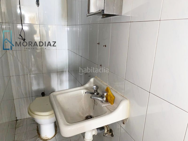 Foto 69c5592b-437a-44f4-b12d-e97cd205c8b9. Local comercial a calle canalejas 42 a Don Benito