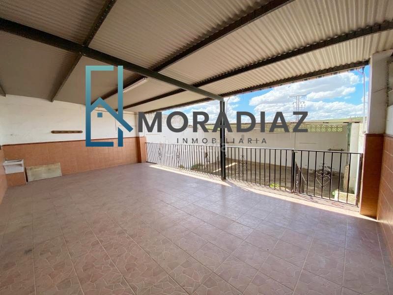 Foto 8fc2953c-d2d4-47cb-93eb-5f06739e7f42. Casa amb aparcament a Coronada (La)