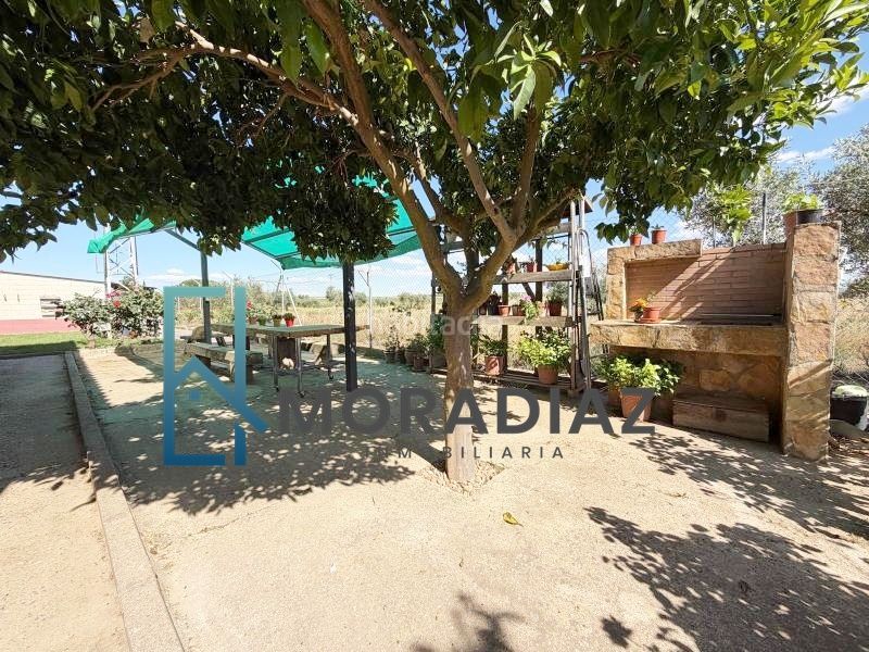 Foto c6c08173-1a50-4d38-9ac5-bec0cd694a28. Xalet amb xemeneia aparcament piscina a Don Benito