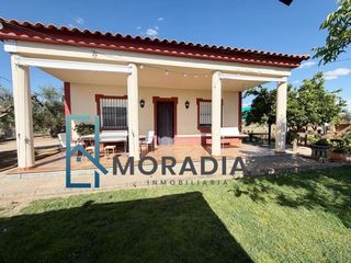 Chalet en Don Benito. Chalet en venta don benito