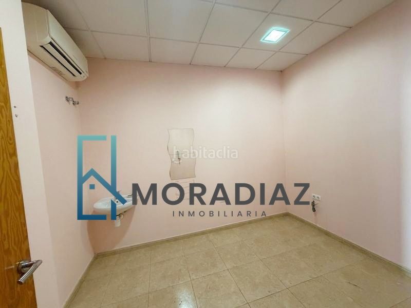 Foto e5979c77-52fc-4e56-8aaa-f22291c63f0b. Local comercial a Don Benito
