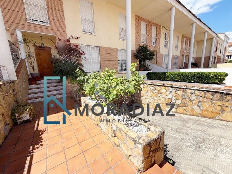Foto c80ad6ce-c4a3-4245-b3ba-66af174e60bc. Casa adossada amb calefacció aparcament a Don Benito