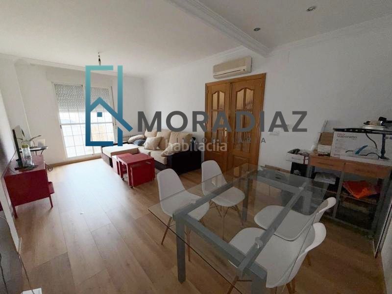 Foto f884f060-cf3e-458a-b35b-46128e54690e. Casa adossada amb calefacció aparcament a Don Benito