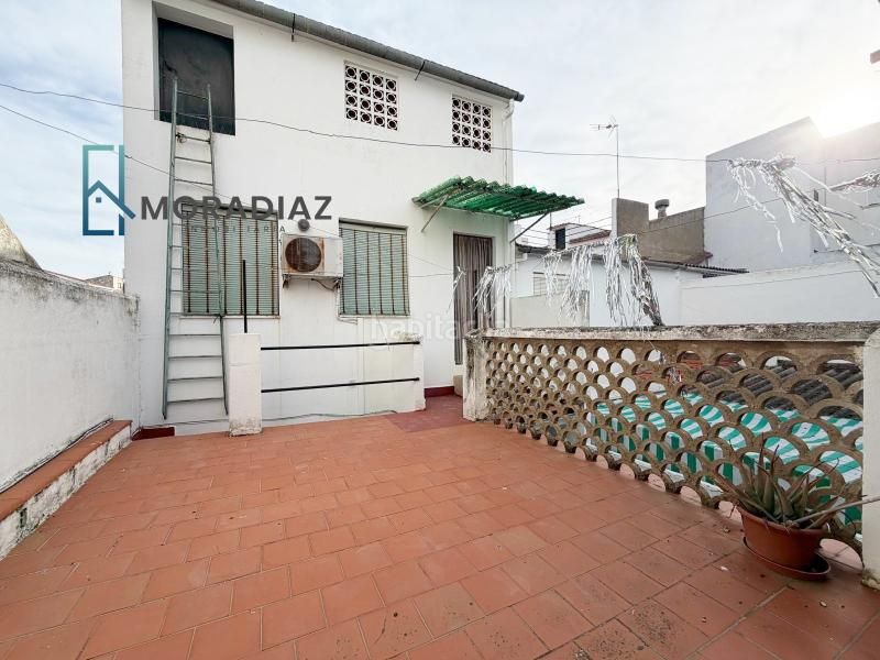 Foto f320f022-29d3-4fb0-972f-9aad81655b7e. Casa amb calefacció a Don Benito