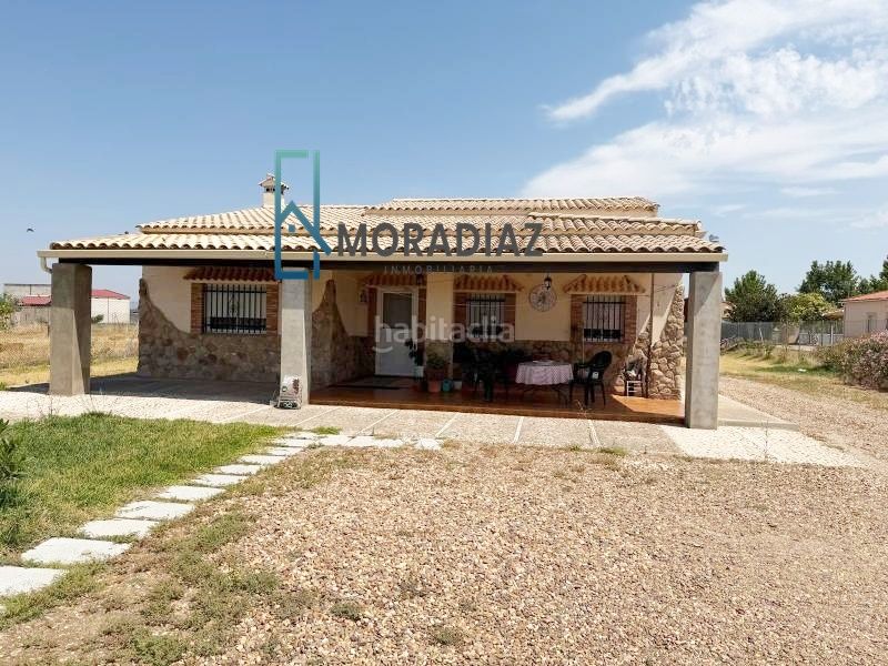 Foto f8761340-00cf-4a80-a0e1-807c7ce602a2. Xalet amb calefacció aparcament a Don Benito