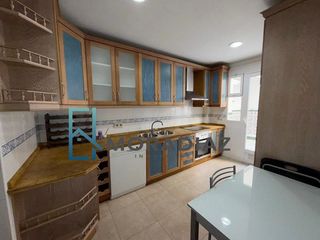 Maison jumelée à Don Benito. Unifamiliar en venta en don benito